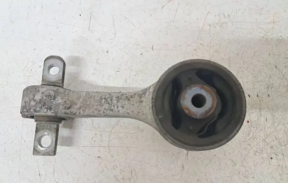 Honda Civic Engine mount bracket 