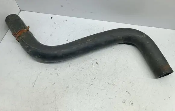 Jeep Grand Cherokee (WK) Engine coolant pipe/hose