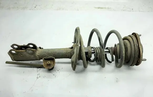 Toyota RAV 4 (XA30) Front shock absorber/damper 4851042320