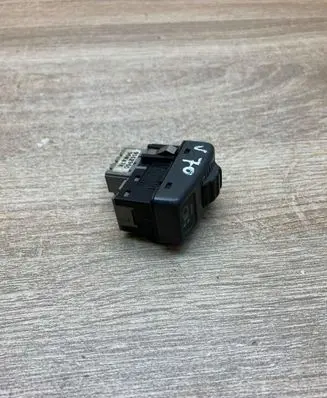 Volvo V70 Headlight level height control switch 9162960