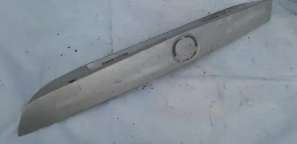 Mazda 626 Trunk door license plate light bar gg3e50810