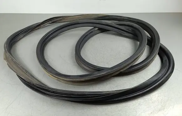 Hyundai Santa Fe V MX5 Trunk rubber seal (body) 
