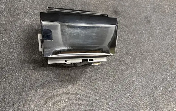 Jeep Grand Cherokee WL Ashtray trim (front) 