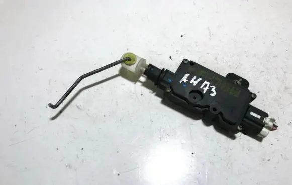 Nissan Primera Central locking motor 84680au600 247103