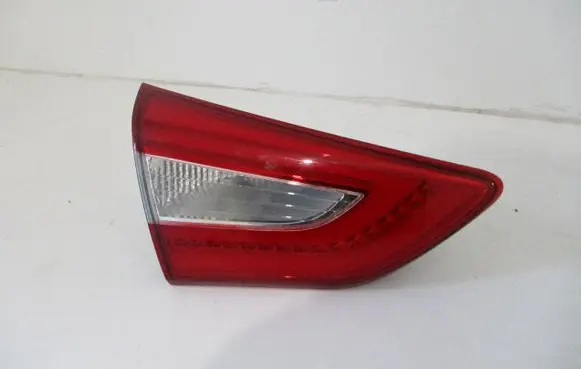 Tailgate rear/tail lights