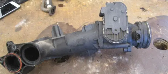 Mercedes-Benz CLS C218 X218 Throttle valve A6420900270
