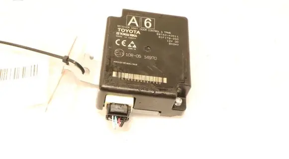 Toyota Yaris XP210 Door control unit/module