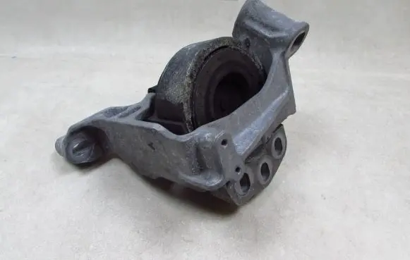 Mazda CX-5 Engine mount bracket KD45-K1442 55624