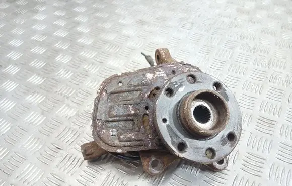Opel Meriva A Front wheel hub spindle knuckle