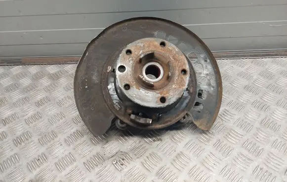 Audi Q7 4L Rear wheel hub 7L8505436
