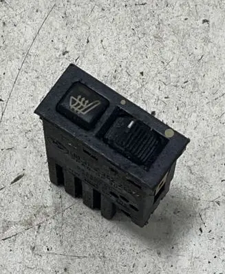 BMW 5 E39 Seat heating switch 61318352259 459500 03055000