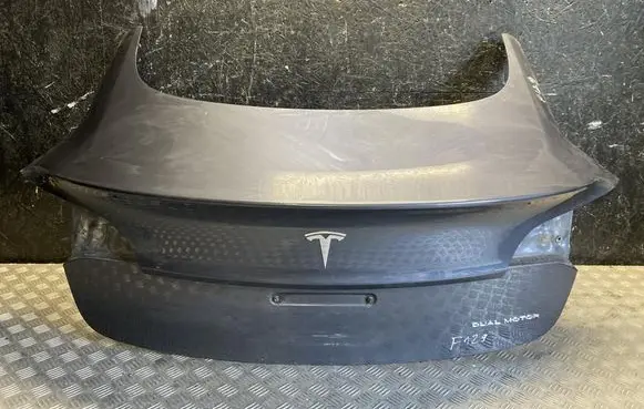 Tesla Model 3 Tailgate/trunk/boot lid