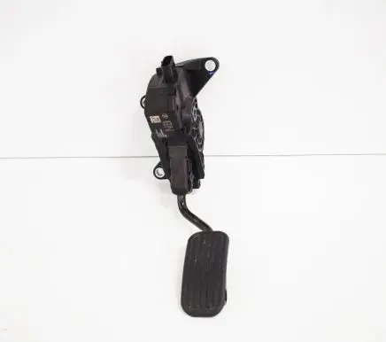 Toyota C-HR I Accelerator throttle pedal 78110F4040