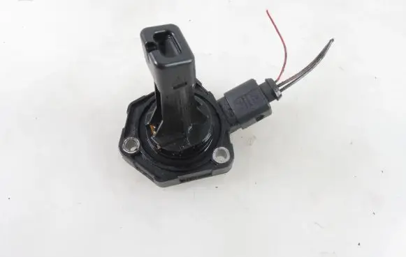 Audi A4 S4 B8 8K Oil level sensor 03C907660H 6PR00962901
