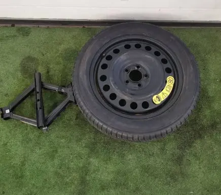 Ford Explorer VI R18 spare wheel LB5C-17A078-AA