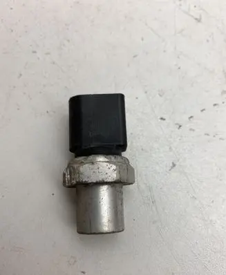 Audi A4 S4 B9 Air conditioning (A/C) pressure sensor 4H0959126B