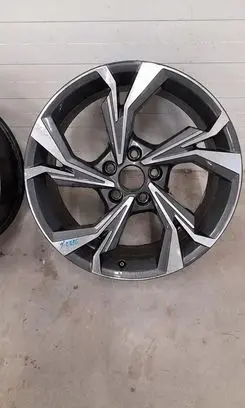 Audi A3 8Y R18 alloy rim 