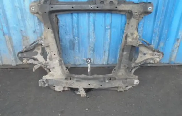 Renault Clio III Front subframe 