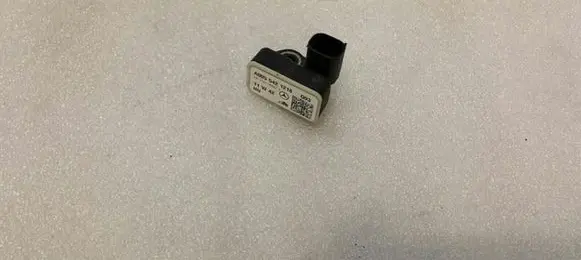 Mercedes-Benz CLS C218 X218 Airbag deployment crash/impact sensor A0055421218