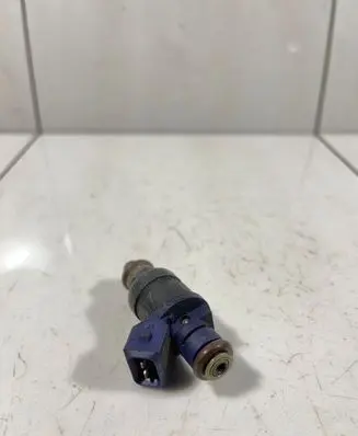 Audi A6 S6 C4 4A Fuel injector 078133551L
