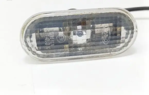 Volkswagen PASSAT B5 Front fender indicator light 1J5949117A