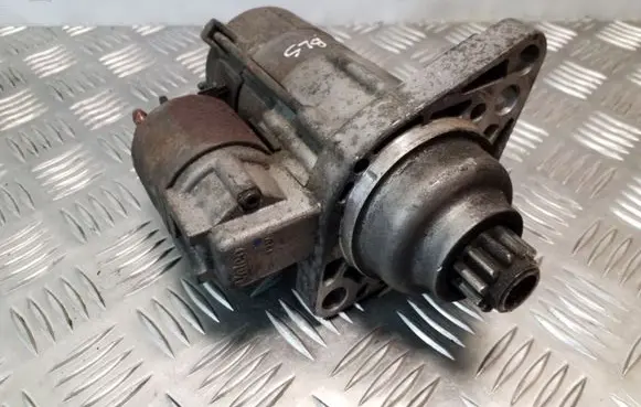 Volkswagen Touran I Starter motor 02Z911023H