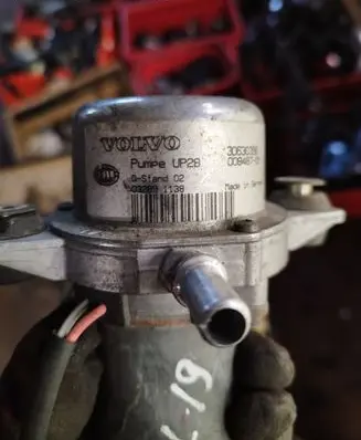 Volvo XC90 Vacuum pump 30630398
