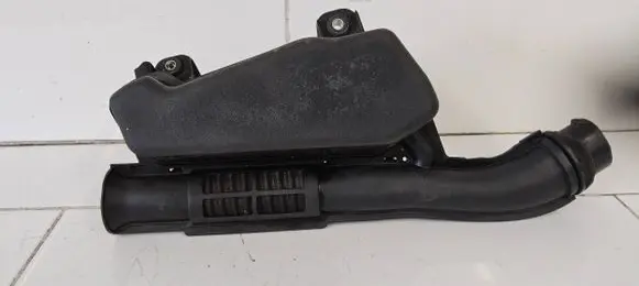 Toyota Prius (XW30) Intake resonator 1775037060