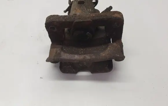 Opel Insignia A Rear brake caliper