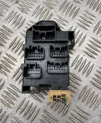 Toyota Avensis T250 Fuse box set