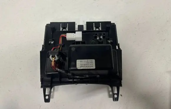 Mercedes-Benz C W204 Ashtray (front) A2046801350 0211111644 089703