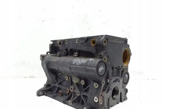 Volkswagen PASSAT B8 Engine block 03N023A CRL