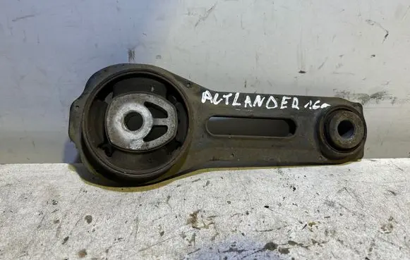 Mitsubishi Outlander Engine mount bracket