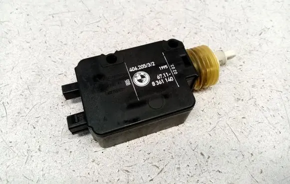 BMW 3 E36 Central locking motor 67118361140 67118360732
