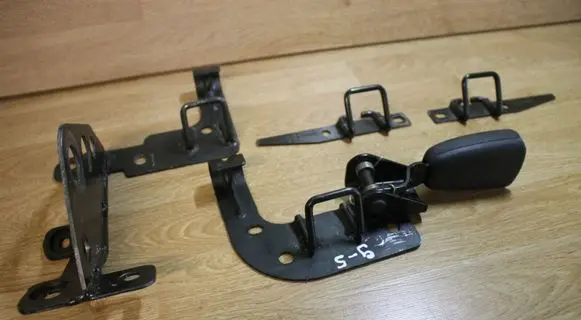 Saab 9-5 ISOFIX Bracket ---