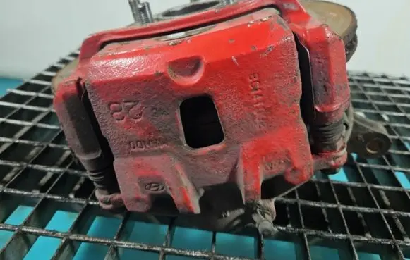 Front brake caliper