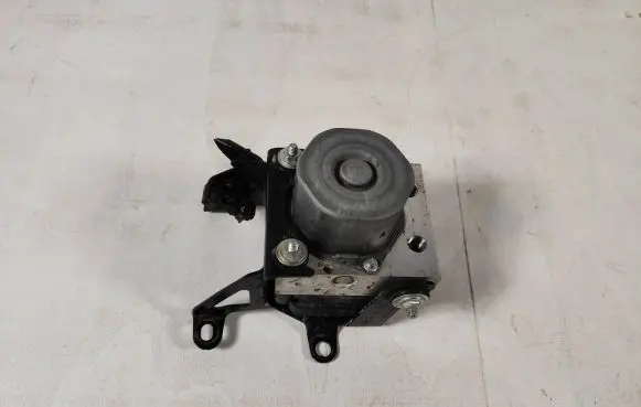 Renault Twingo III ABS Pump 476609329R 2BS091 A453950057