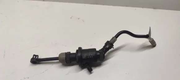 Nissan Note (E12) Clutch master cylinder 306101HG0A 2251621