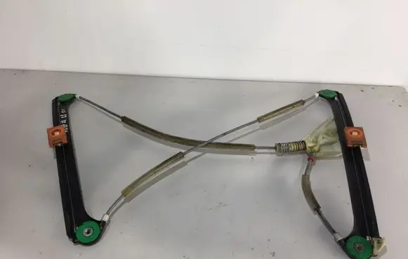 Audi A3 S3 8P Front door electric window regulator 