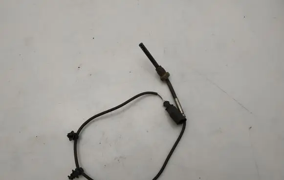 Audi A4 S4 B7 8E 8H Oil temperature sensor 059906088G