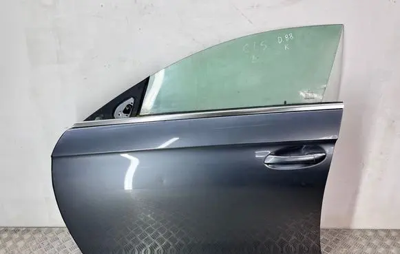 Mercedes-Benz CLS C219 Front door 