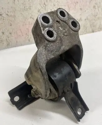 Citroen C-Crosser Engine mount bracket