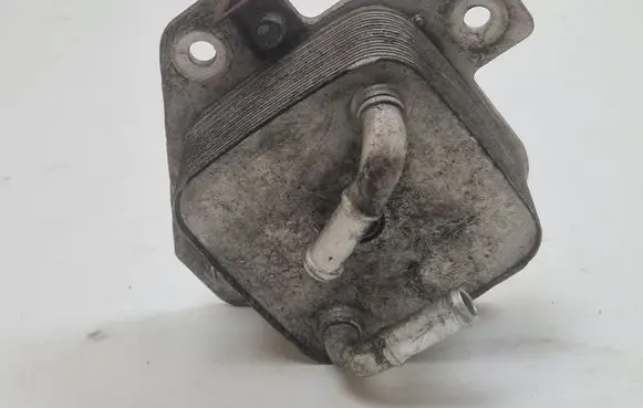 Mitsubishi Outlander Oil filter mounting bracket 