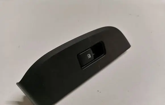 Subaru Outback (BS) Electric window control switch 94263AL04A