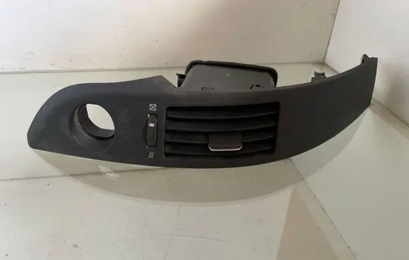 Toyota Corolla Verso AR10 Dash center air vent grill 6556434010