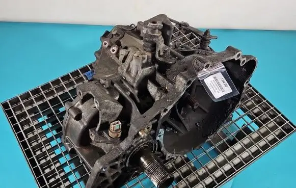 Hyundai Santa Fe Manual 5 speed gearbox IMPRK1544093