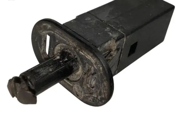 BMW 3 E46 Fuel tank opening switch 8228939