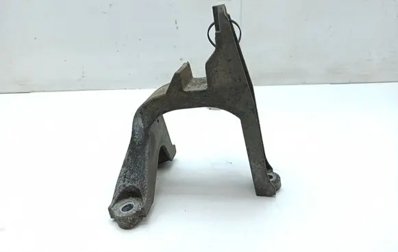 Mazda RX8 Engine mounting bracket 