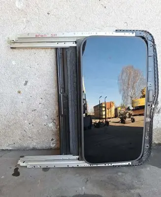 Infiniti G37 Sunroof glass N031V7 0E180012113