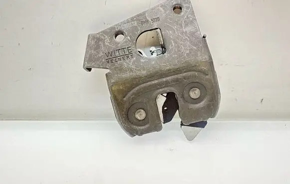 BMW 3 G20 G21 Seat back rest lock catch 7112863